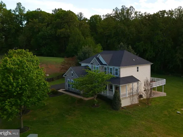 8091 Side Hill Dr, Warrenton, VA 20187