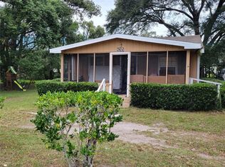 835 Monroe Ave, Apopka, FL 32703