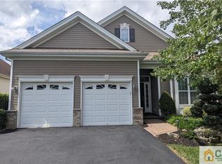 103 Diamond Spring Dr, Monroe Township, NJ 08831