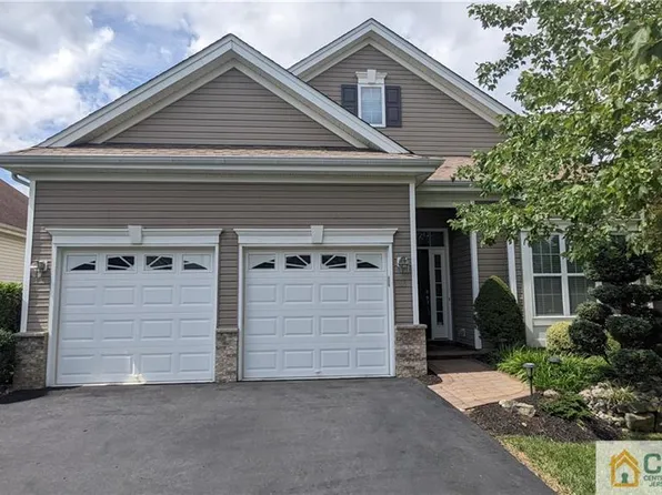 103 Diamond Spring Dr, Monroe Township, NJ 08831