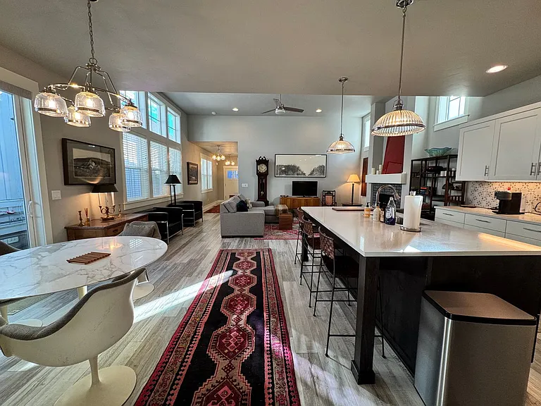 2740 Ordway Ave — Photo 51