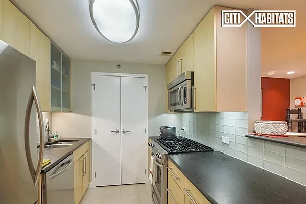 Sold by Citi Habitats | media 2