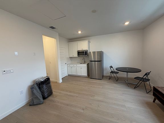 4th image of 10830 Coral Reef Ln
