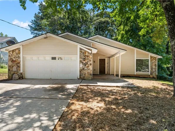 2520 Wildflower Ln, Lawrenceville, GA 30044