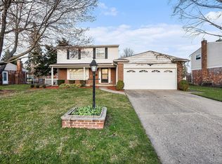 30824 Ohmer Dr, Warren, MI 48092