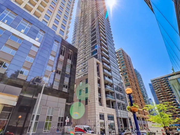 21 Balmuto St #2801, Toronto, ON M4Y 1W4