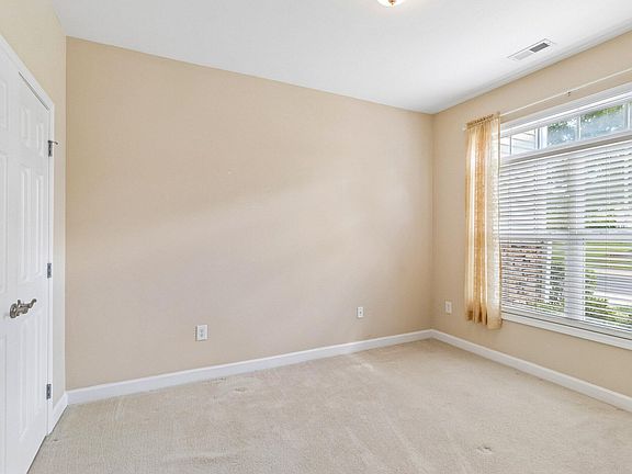 3rd image of 253 Meadow Beauty Dr #87