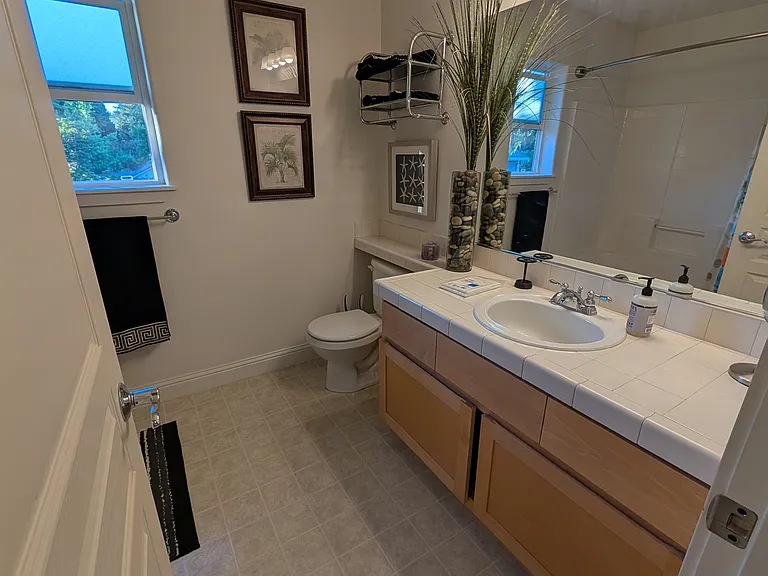 704 SE 56th Ave — Photo 7
