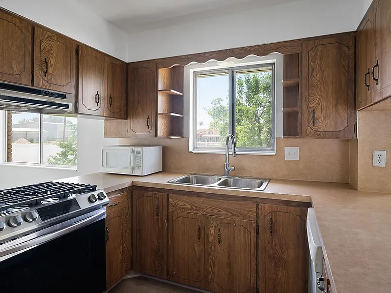 11044 S Temple Dr — Photo 12