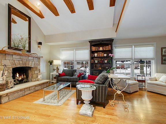 3rd image of 1047 Oakwood Ave