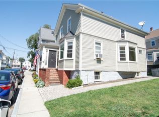 24 Byrnes St, Newport, RI 02840
