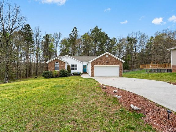 3rd image of 465 Ocoee Hills Cir NE