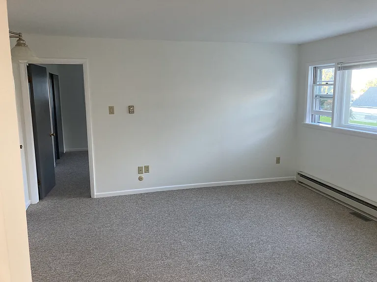 2 Hill St #2 — Photo 2