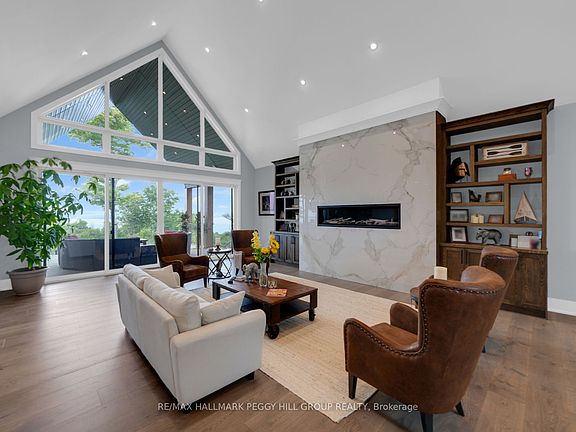 4th image of 49 Melissa Ln