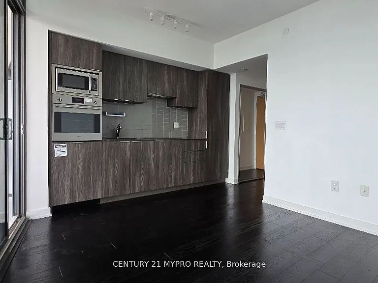 11 Wellesley St W #5512 — Photo 2