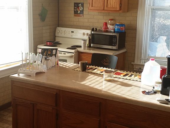 2nd image of 2060 Switzer Ave