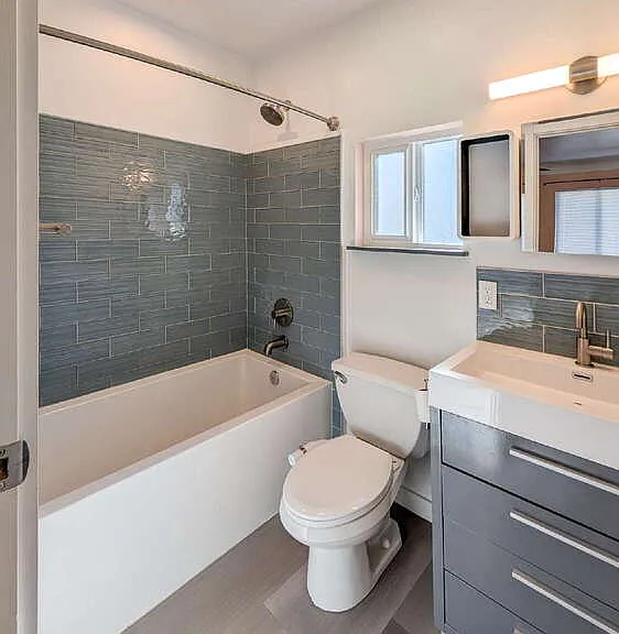 2218 Hoyt Ave #B — Photo 6