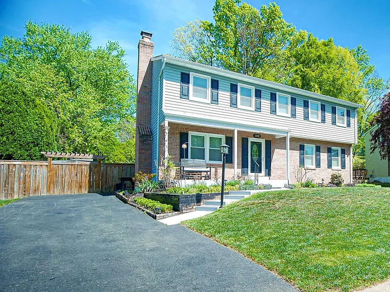 13210 Nickleson Dr — Photo 2