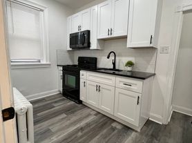 Locust St 6101, A