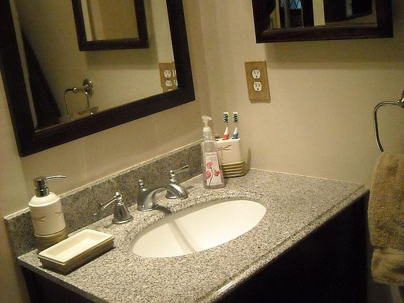 5th image of 353 Sierra Vista Ln