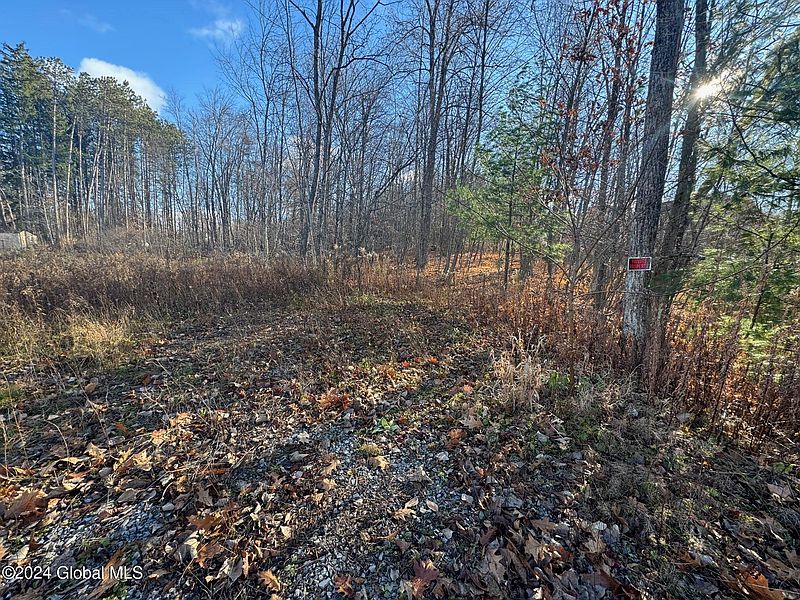 5th image of 71 Hoffman Road