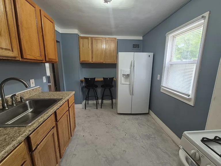 3634 Alvina Ave — Photo 9