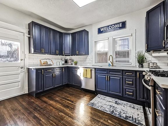 4th image of 4548 Mercier St