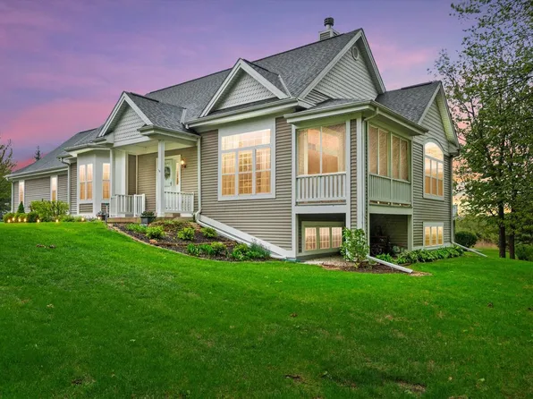 N59W17739 Meadow COURT, Menomonee Falls, WI 53051
