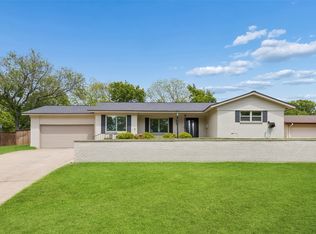 3920 Georgian Dr, Haltom City, TX 76117
