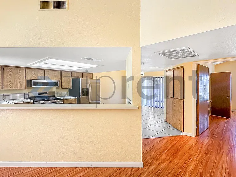 5490 N West Ave #104 — Photo 7