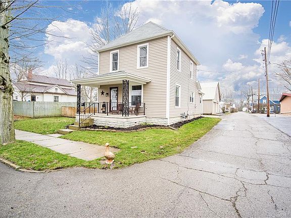 4th image of 32 Central Ave