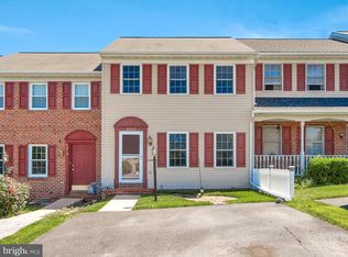 2665 Woodmont Dr, York, PA 17404