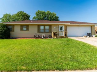 532 Bonita Blvd, Cedar Falls, IA 50613