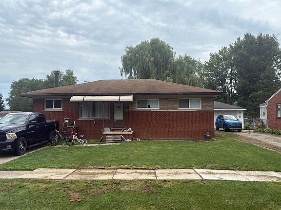 3rd image of 13789 Flanders St