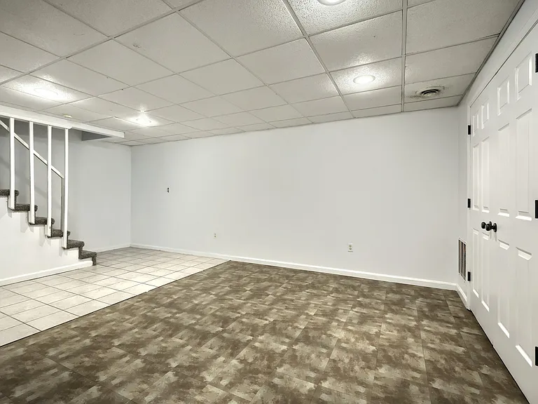 1676 Taylor Dr — Photo 25
