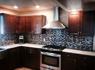 13 Richard St, Hampton, NH 03842