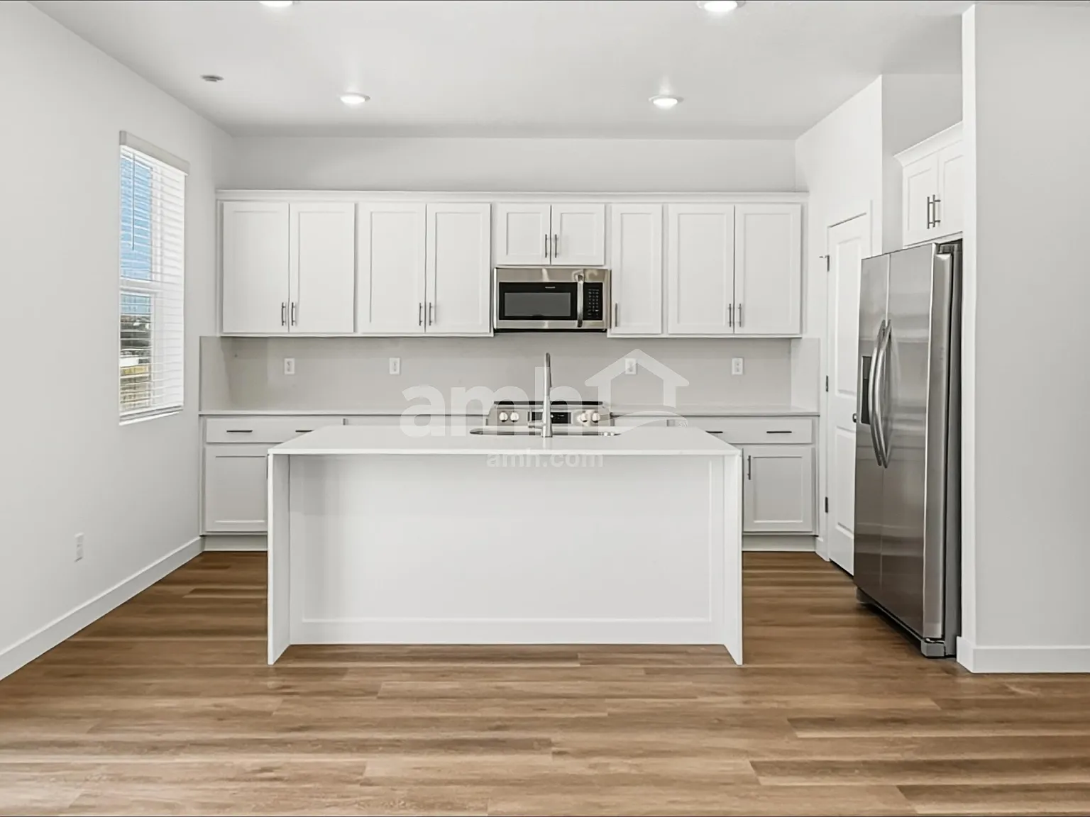 4 bed, 3.5 bath, 2143 sqft, $2,590 — Photo 3
