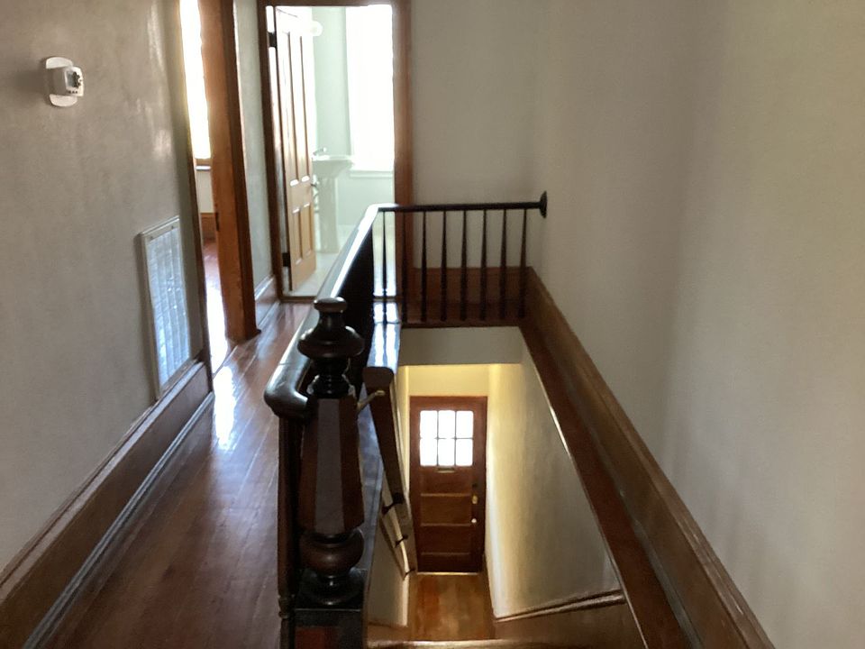 Building Photo 5