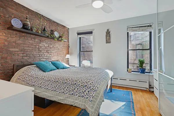 Sold by Avenue Sotheby's International Realty | media 5