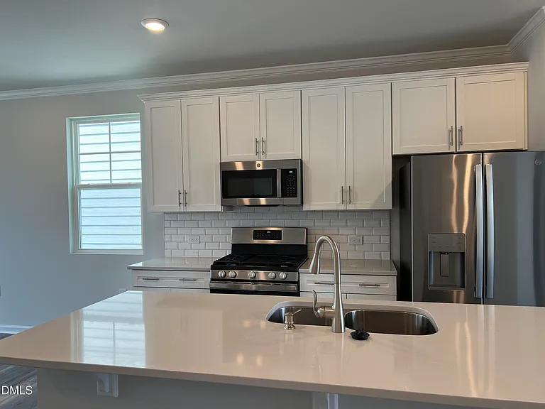 642 Gimari Dr — Photo 16