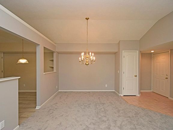 5th image of 9921 Shorewood Ln