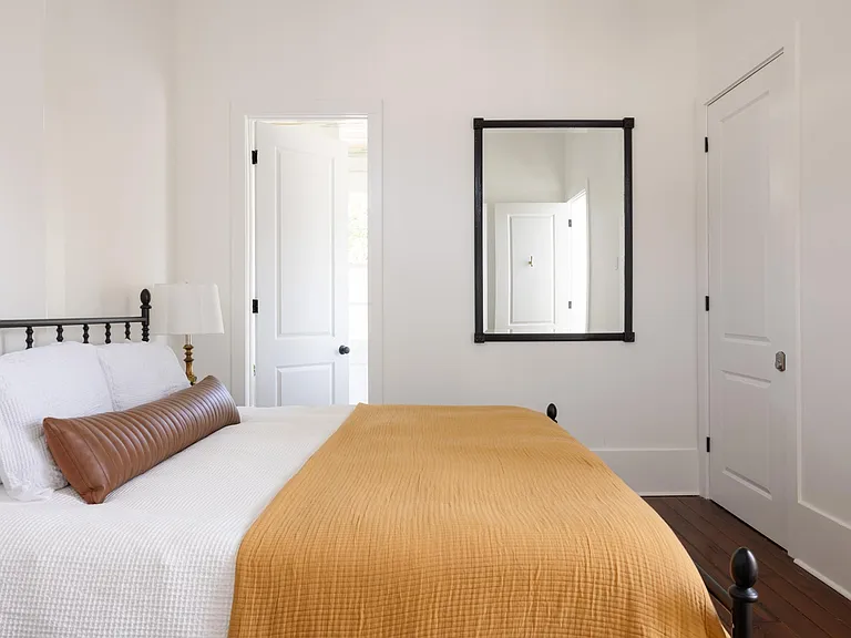 2833 Carondelet St — Photo 15