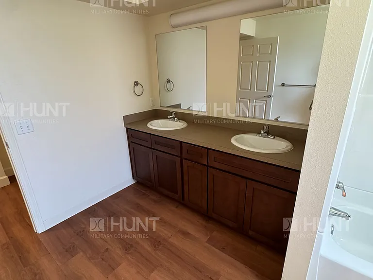 3020 Albacore Cir #B10 — Photo 35