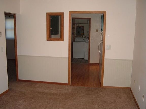 Eat-In Kitchen Area.