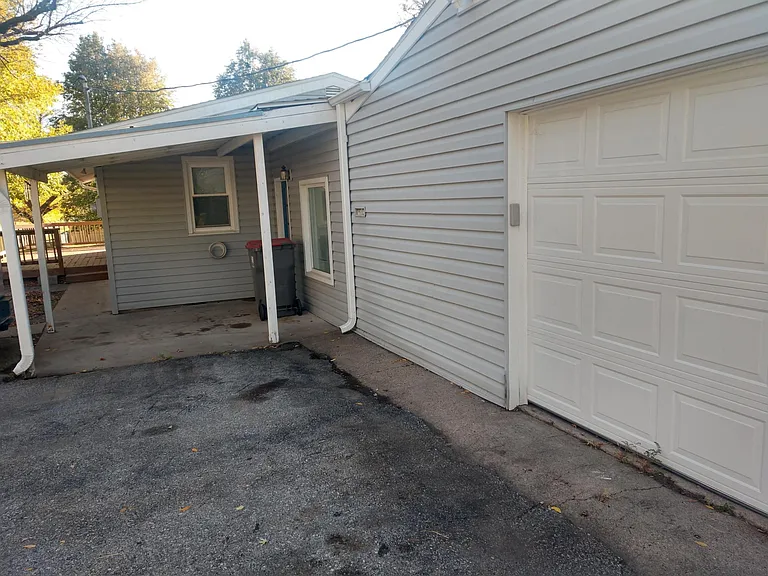 940 Judson St — Photo 29