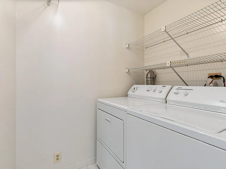 1069 S Park Ter #205 — Photo 19