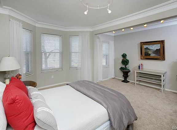 4th image of 4508 McPherson Ave #26