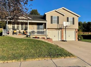 4813 Crystal Dr, Saint Joseph, MO 64503