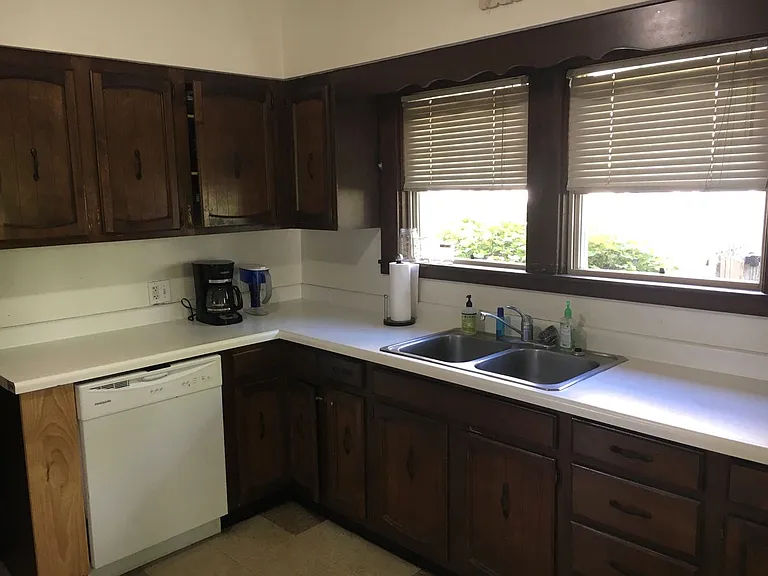 315 Washington St — Photo 3