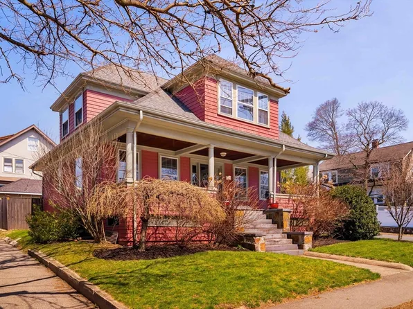 178 Brook Rd, Milton, MA 02186